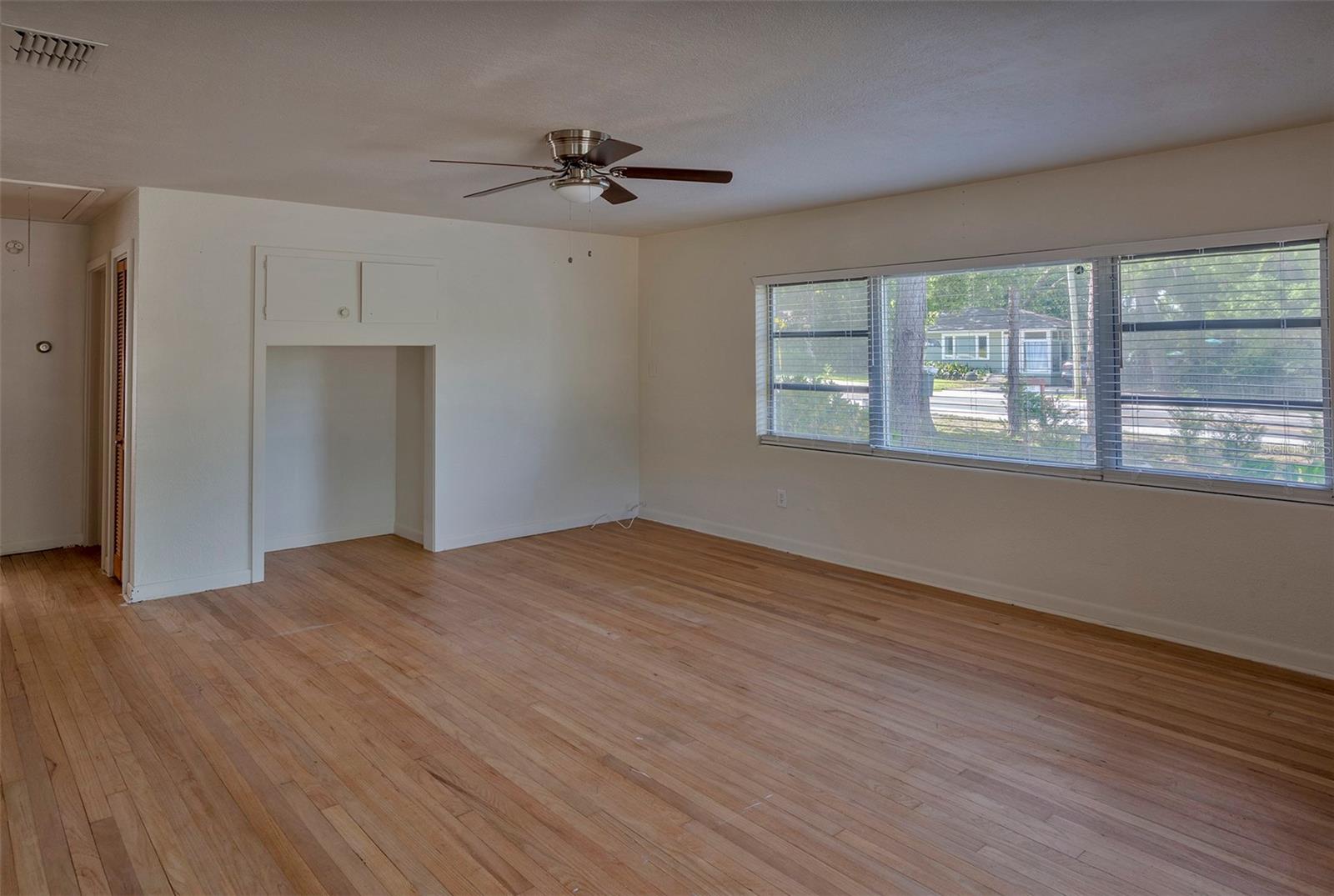 1102 SUNSET POINT RD, CLEARWATER, FL, 33755