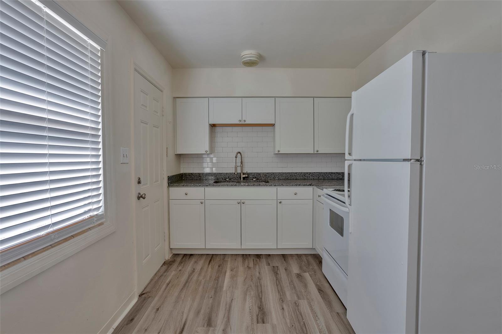 1102 SUNSET POINT RD, CLEARWATER, FL, 33755