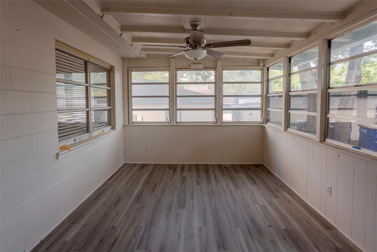 1102 SUNSET POINT RD, CLEARWATER, FL, 33755
