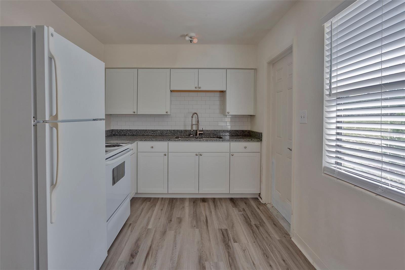 1102 SUNSET POINT RD, CLEARWATER, FL, 33755