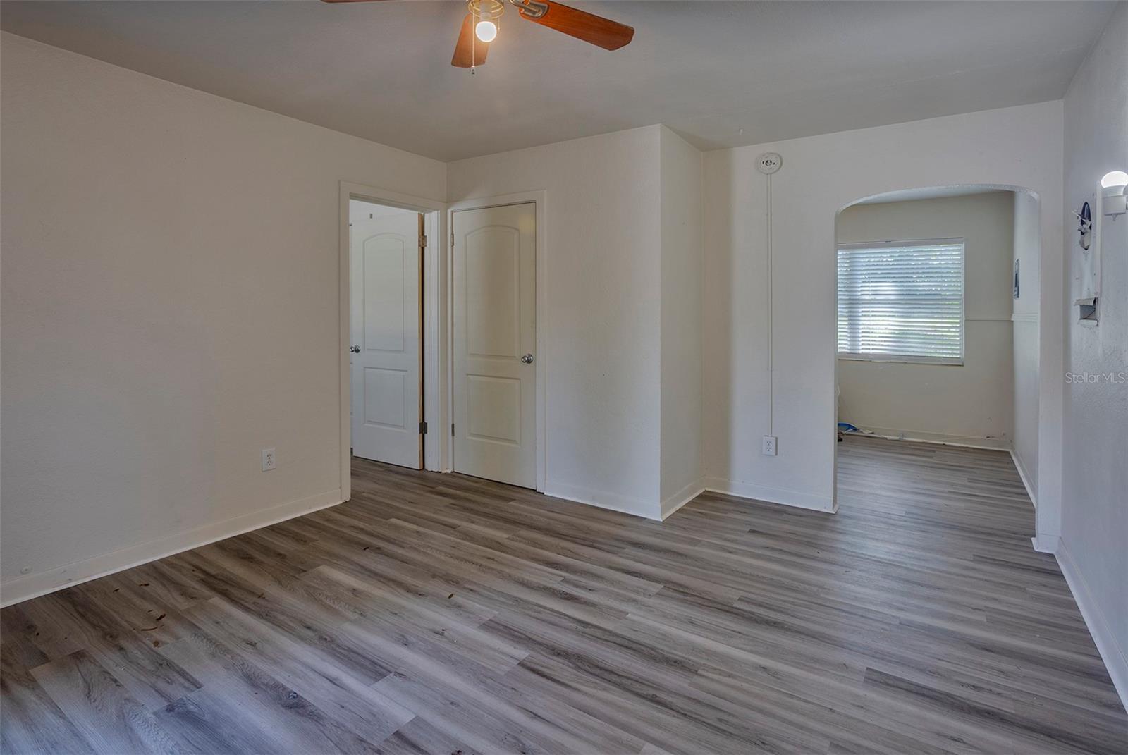 1102 SUNSET POINT RD, CLEARWATER, FL, 33755