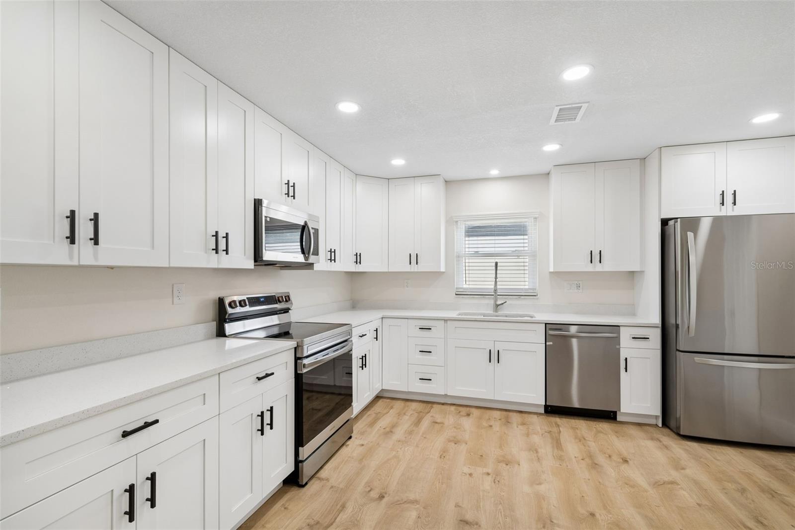 6003 TAMPA SHORES BLVD, TAMPA, FL, 33615
