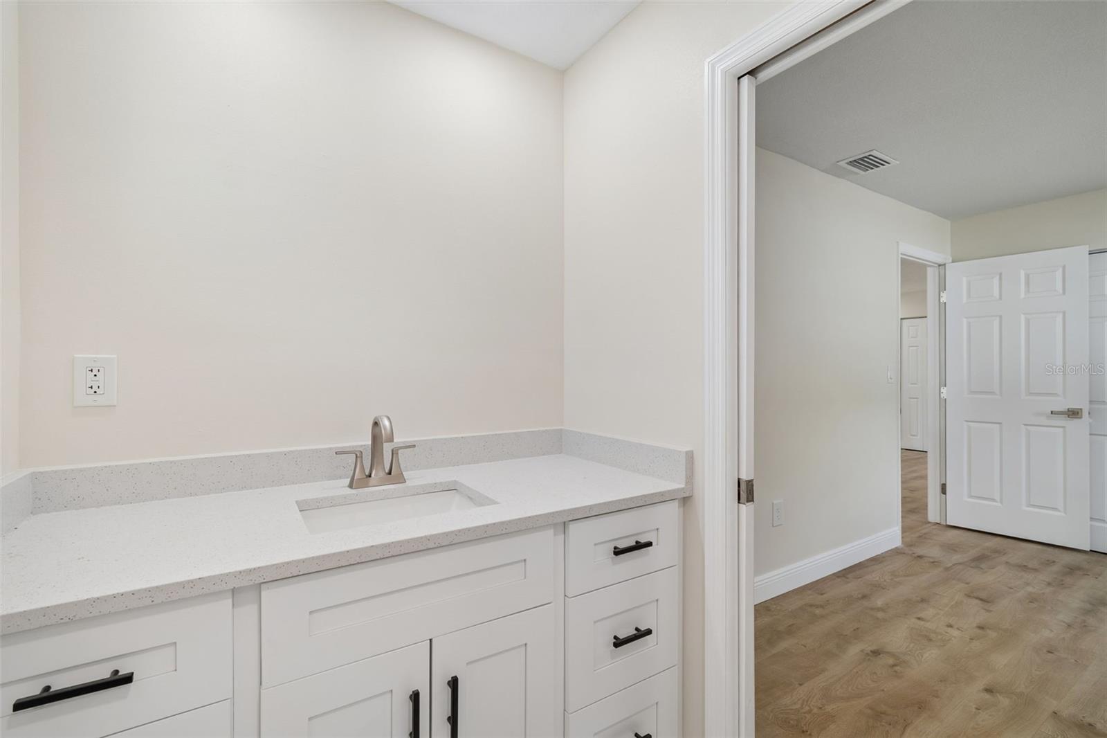 6003 TAMPA SHORES BLVD, TAMPA, FL, 33615
