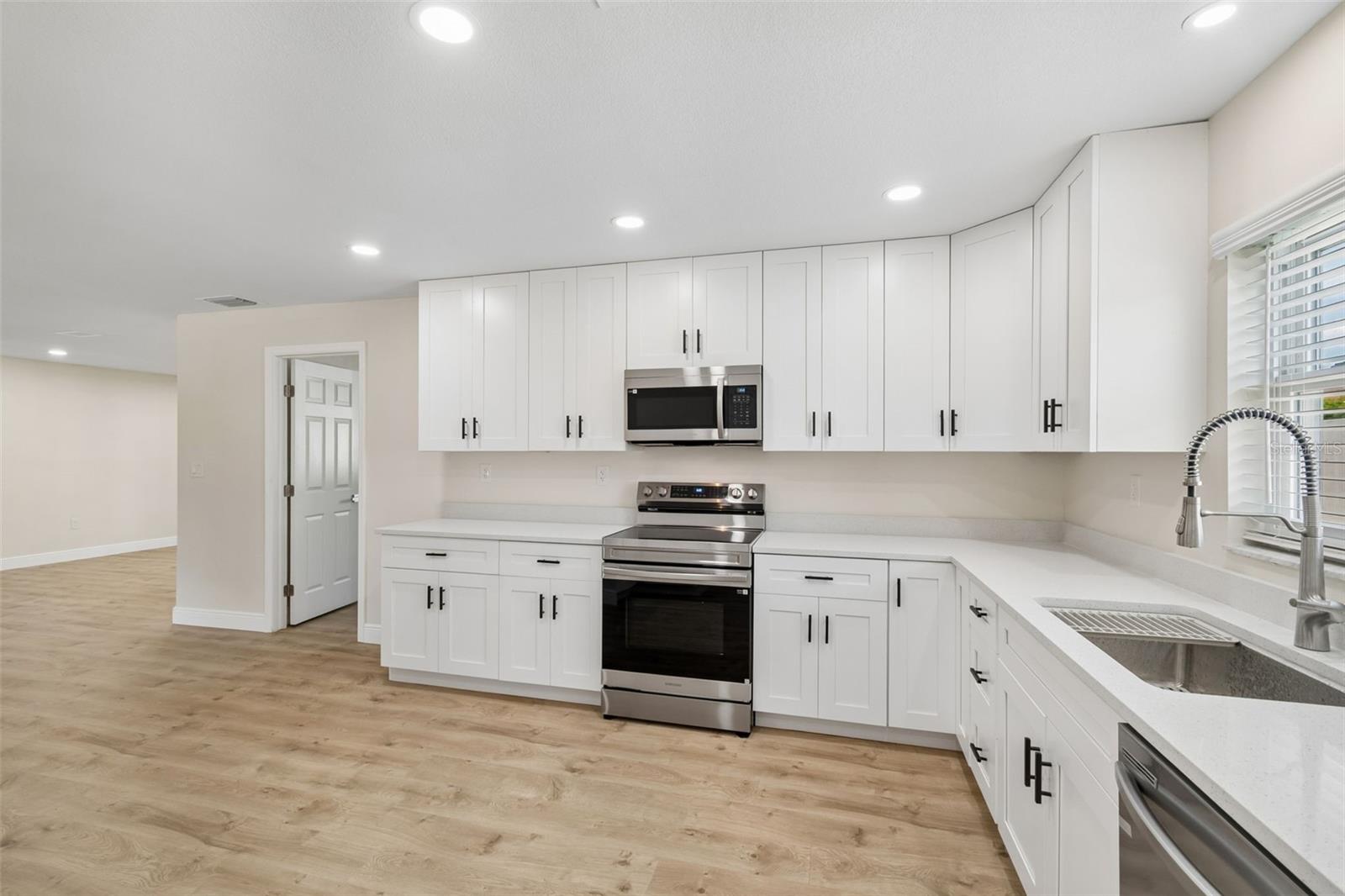 6003 TAMPA SHORES BLVD, TAMPA, FL, 33615