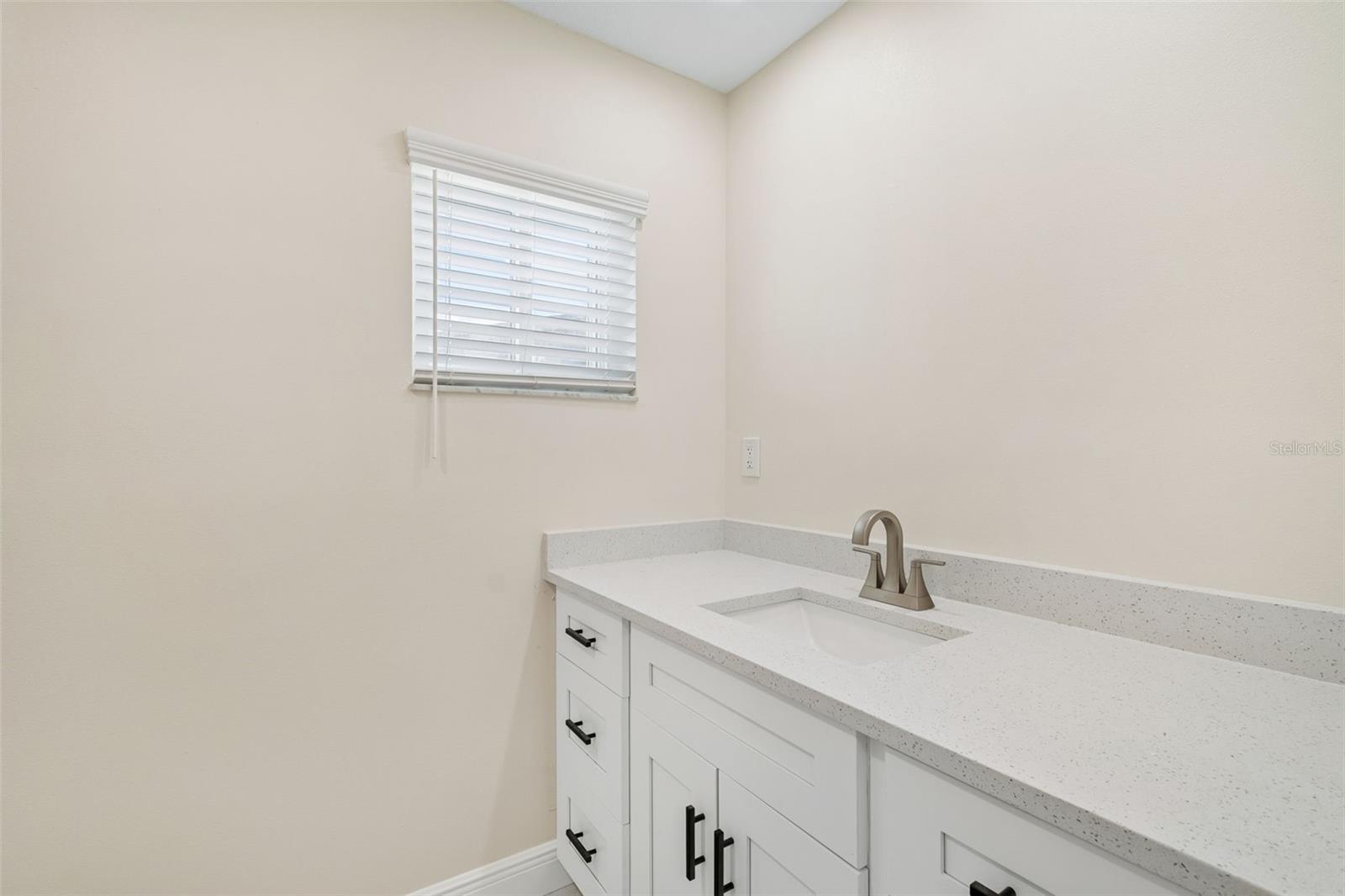 6003 TAMPA SHORES BLVD, TAMPA, FL, 33615