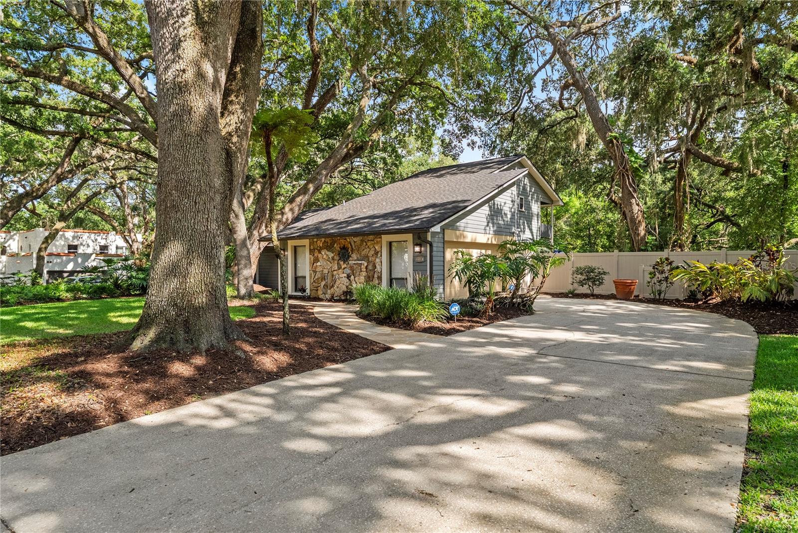 2503 HIGH OAKS LN, LUTZ, FL, 33559