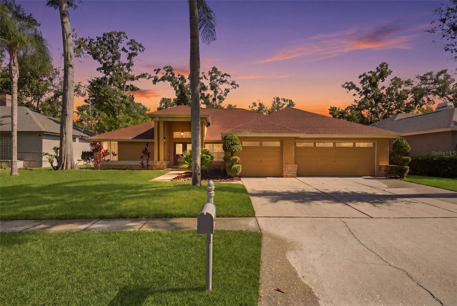 504 STRATFIELD DR, LUTZ, FL, 33549