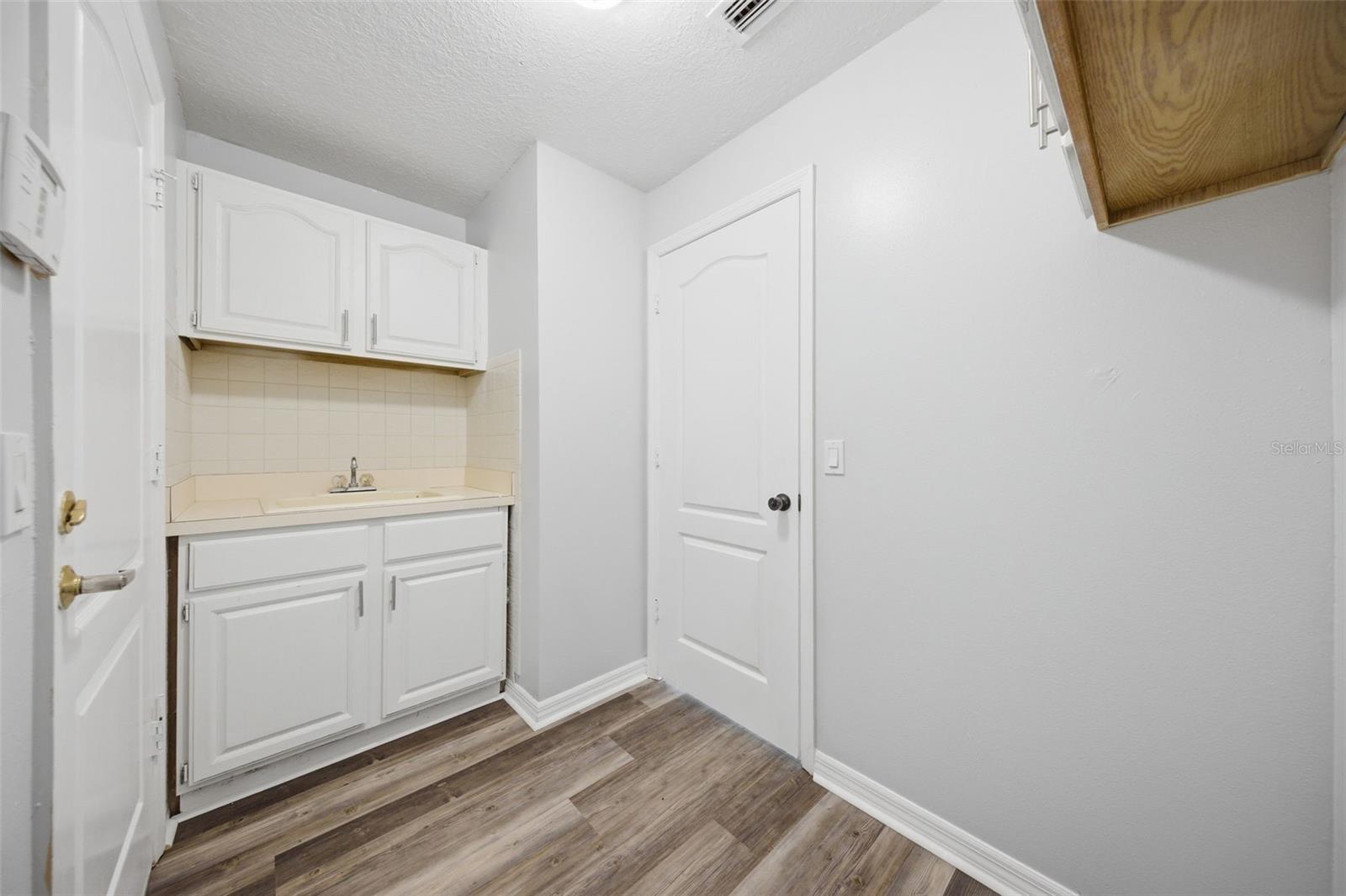504 STRATFIELD DR, LUTZ, FL, 33549