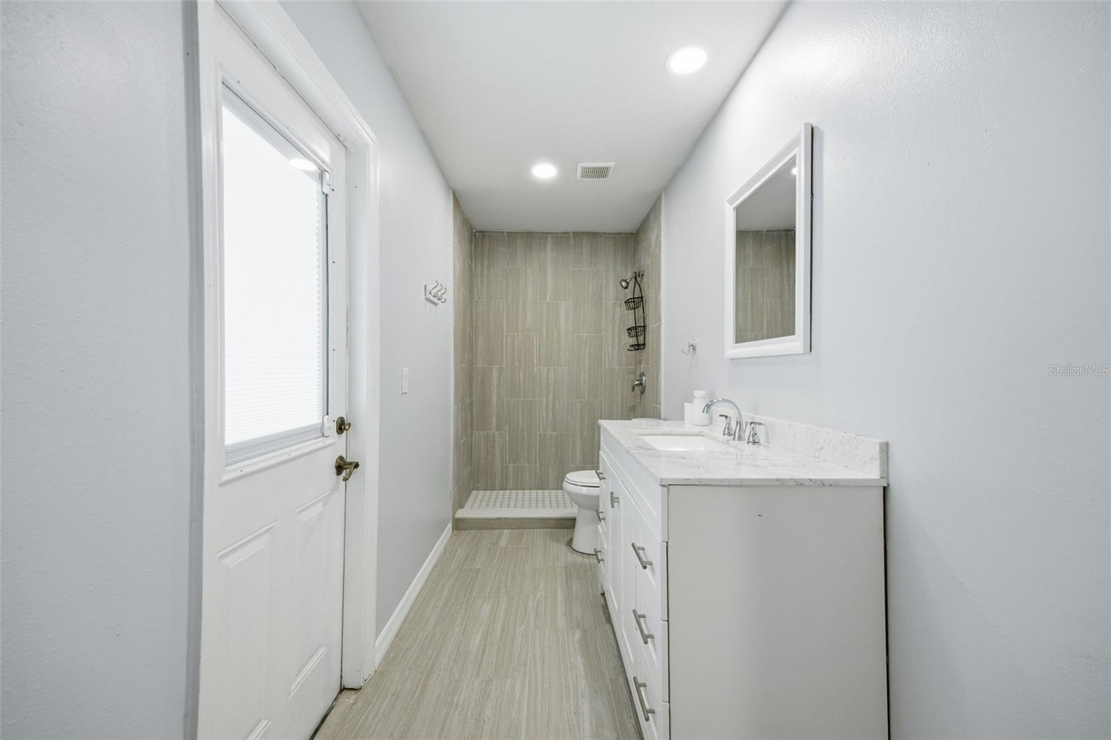 504 STRATFIELD DR, LUTZ, FL, 33549