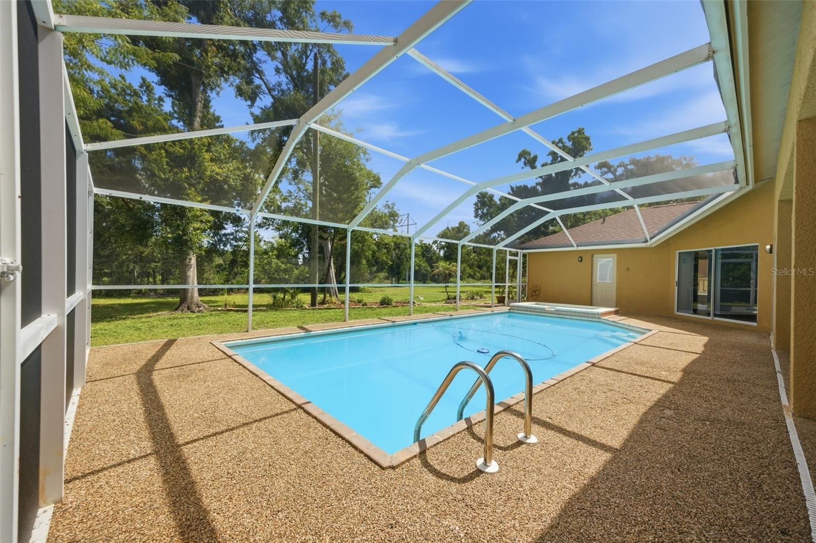 504 STRATFIELD DR, LUTZ, FL, 33549