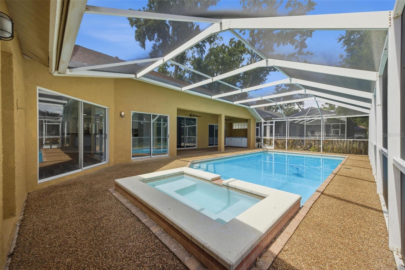 504 STRATFIELD DR, LUTZ, FL, 33549