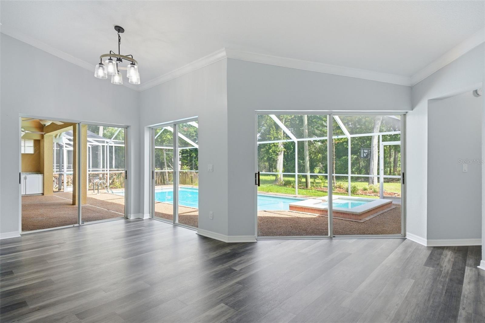504 STRATFIELD DR, LUTZ, FL, 33549