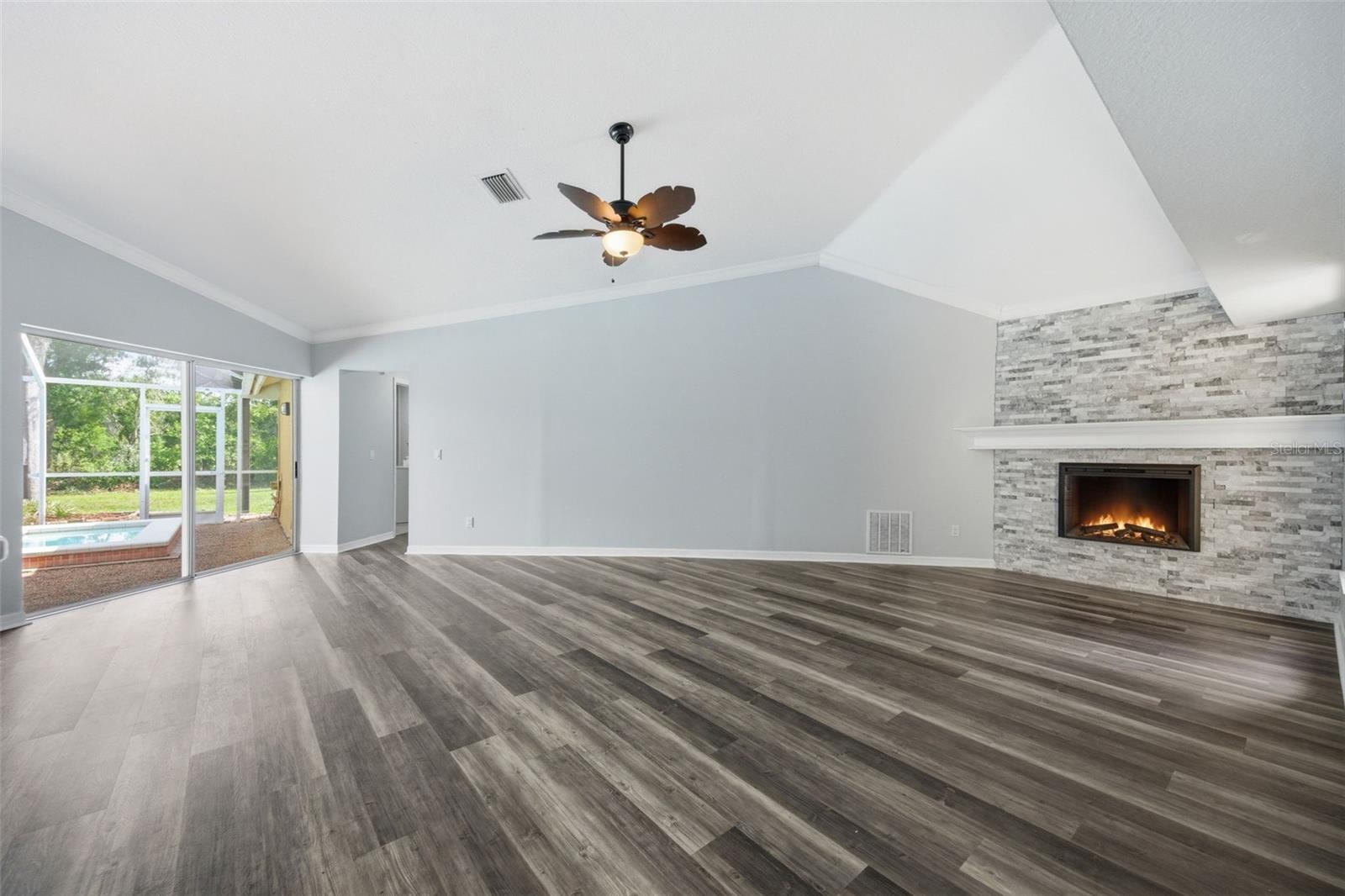 504 STRATFIELD DR, LUTZ, FL, 33549