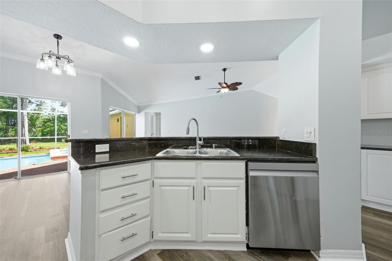 504 STRATFIELD DR, LUTZ, FL, 33549