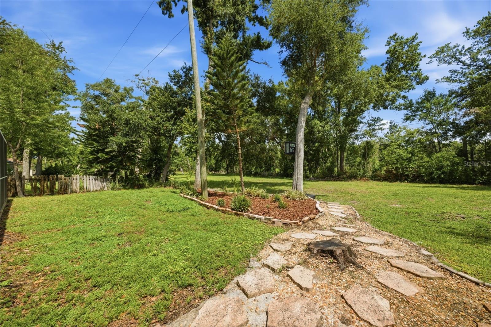 504 STRATFIELD DR, LUTZ, FL, 33549