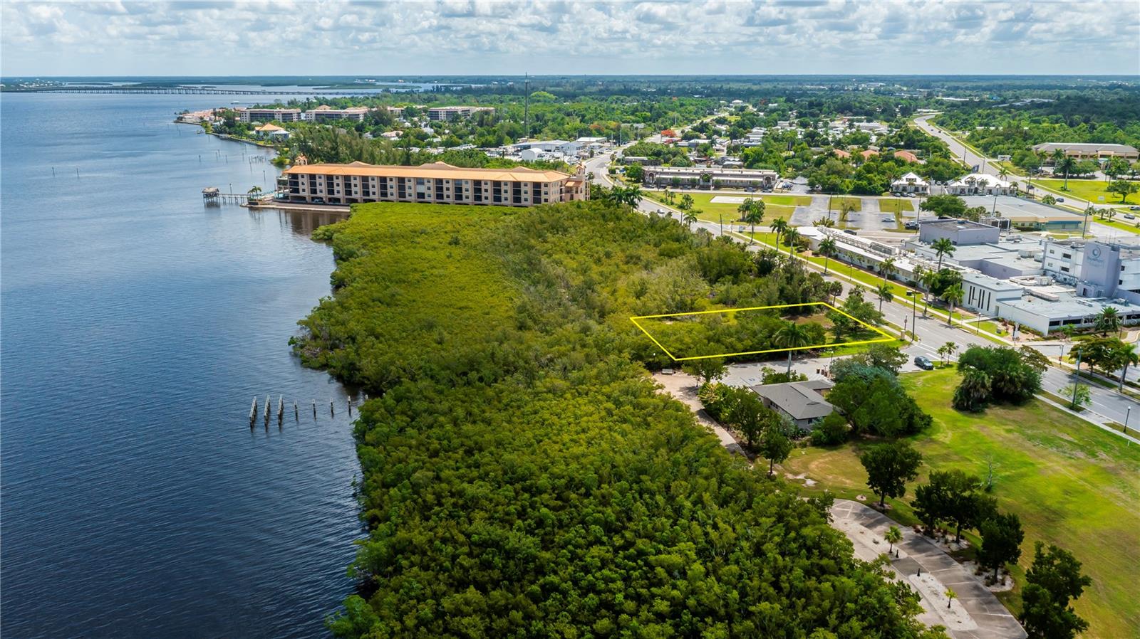 806 E MARION AVE, PUNTA GORDA, FL, 33950