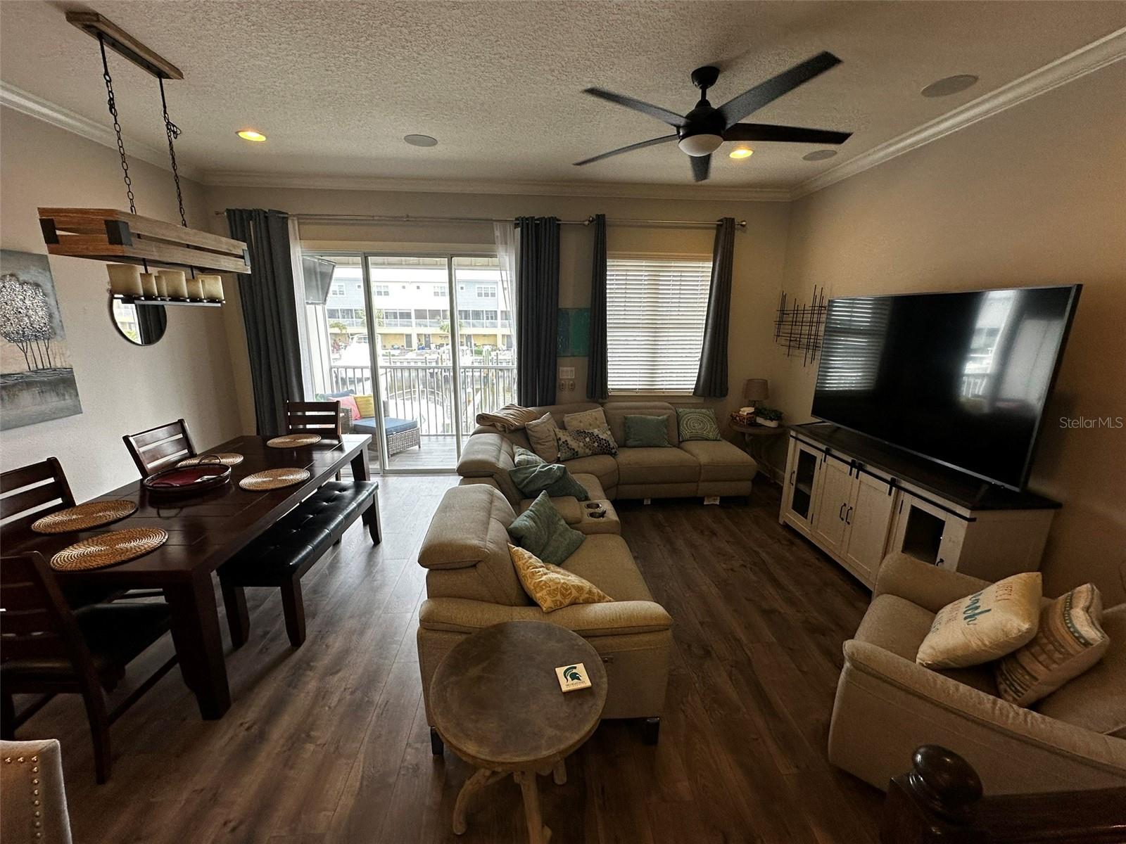 6072 MOORINGS DR S, ST PETERSBURG, FL, 33712