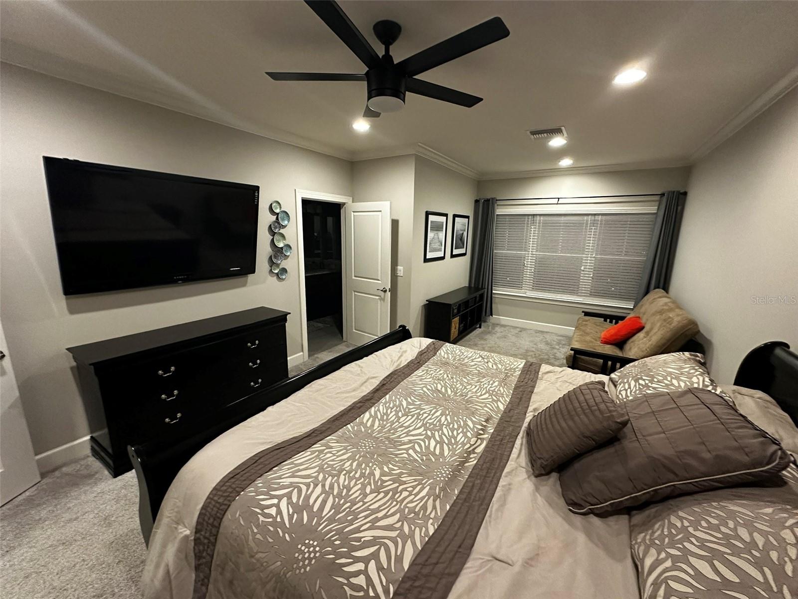 6072 MOORINGS DR S, ST PETERSBURG, FL, 33712