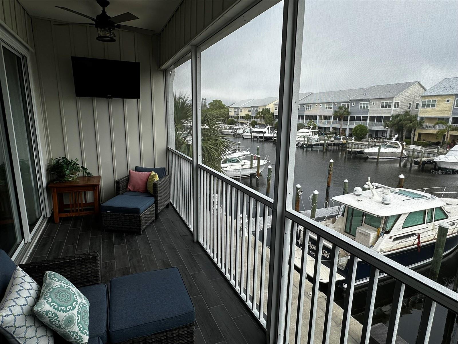6072 MOORINGS DR S, ST PETERSBURG, FL, 33712
