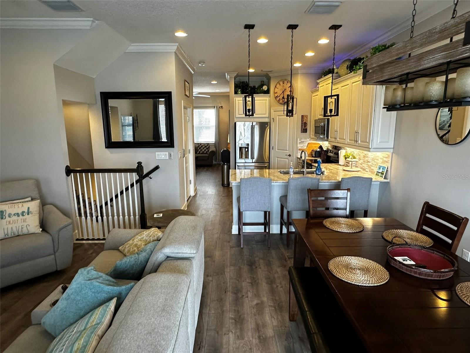 6072 MOORINGS DR S, ST PETERSBURG, FL, 33712