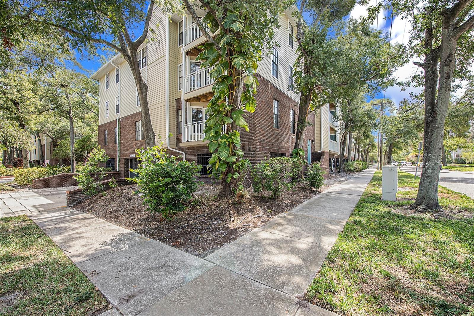 1000 W HORATIO ST #301, TAMPA, FL, 33606