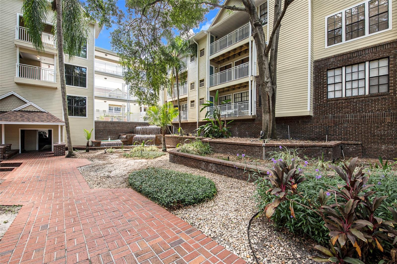 1000 W HORATIO ST #301, TAMPA, FL, 33606