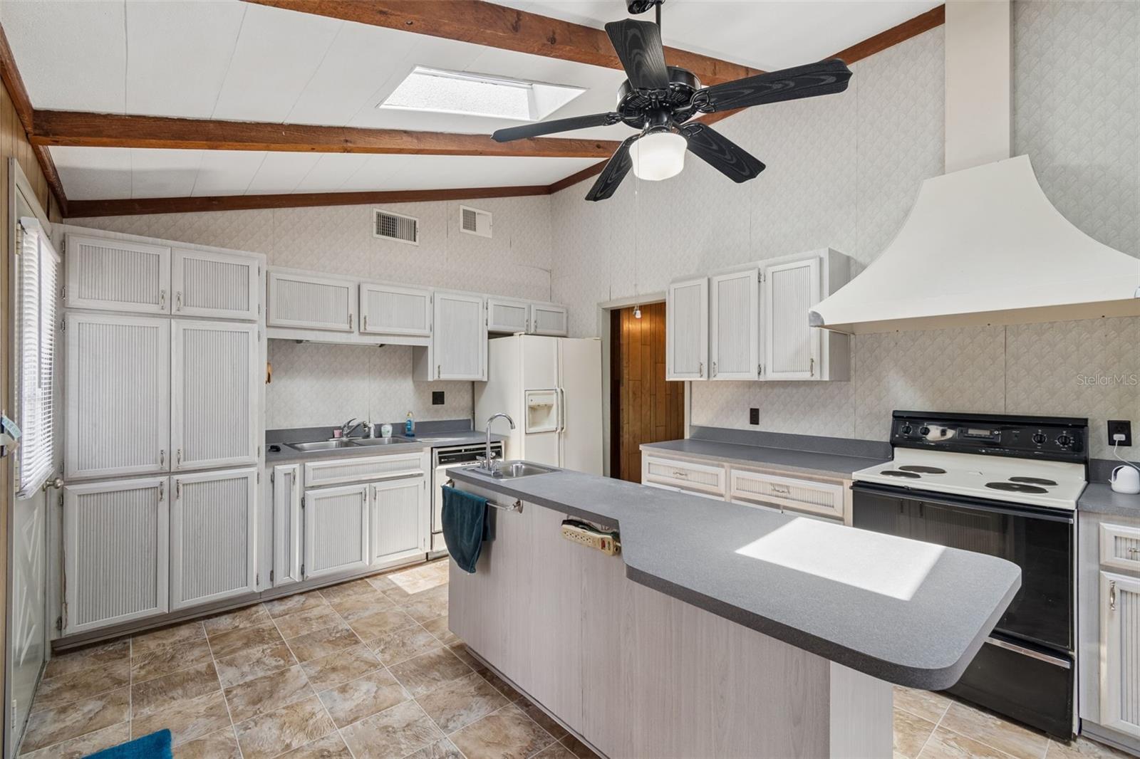 9400 INDALE DR, NEW PORT RICHEY, FL, 34654