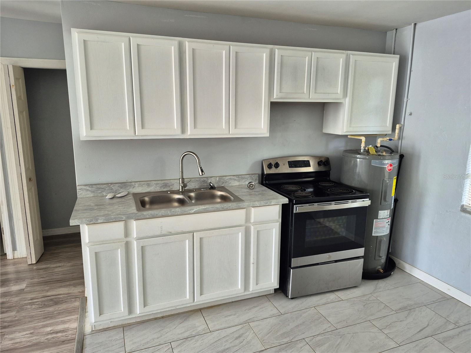 3408 E DR MARTIN LUTHER KING JR BLVD #8, TAMPA, FL, 33610