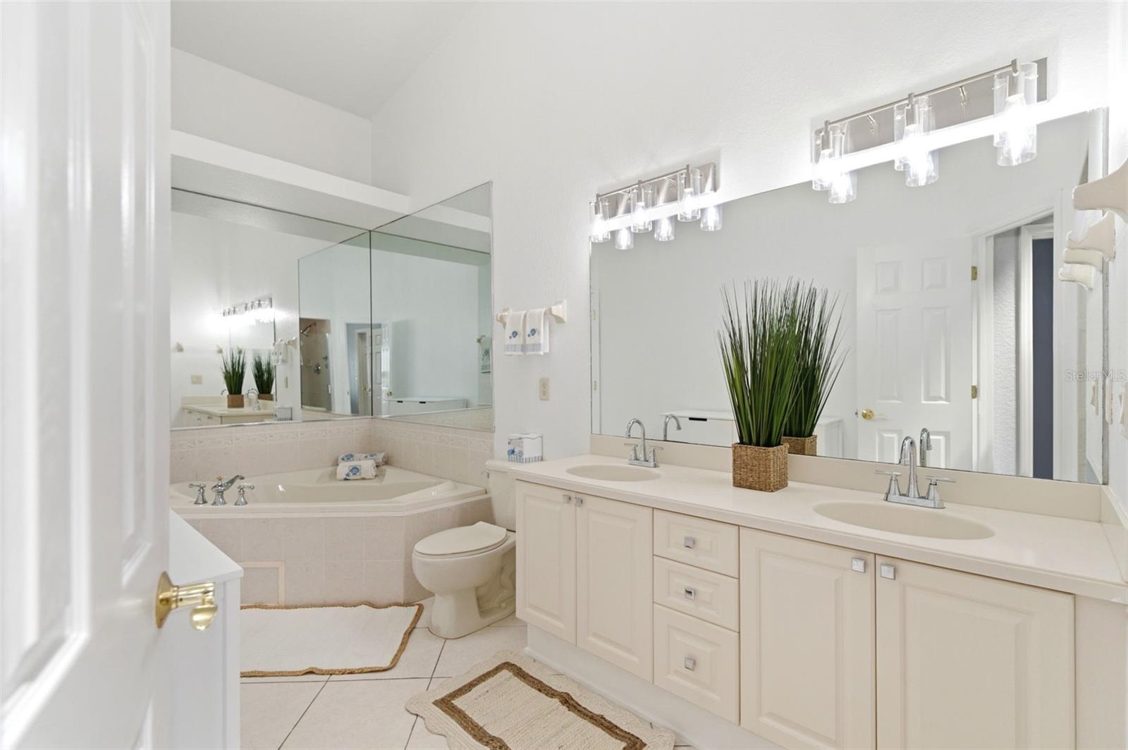 117 BRENT CIR, OLDSMAR, FL, 34677