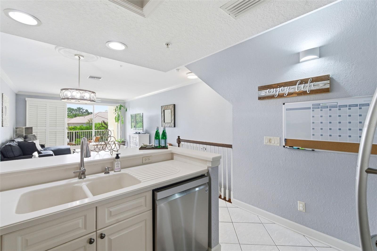 117 BRENT CIR, OLDSMAR, FL, 34677