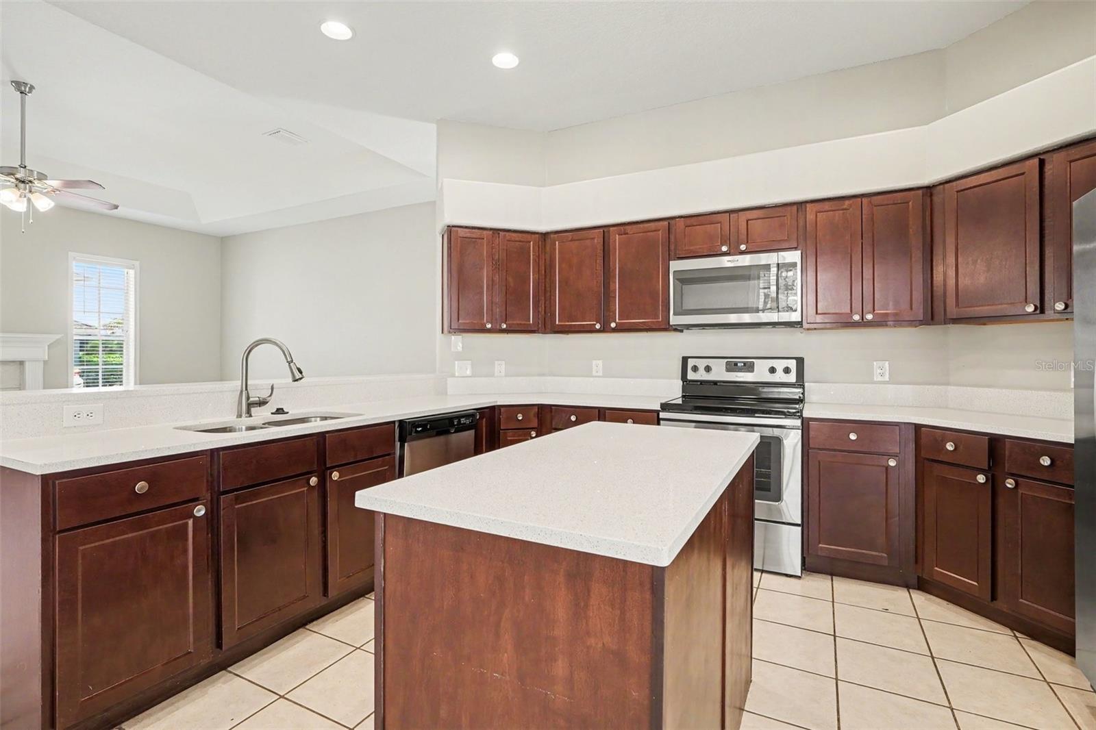 5535 SUMMERLAND HILLS DR, LAKELAND, FL, 33812