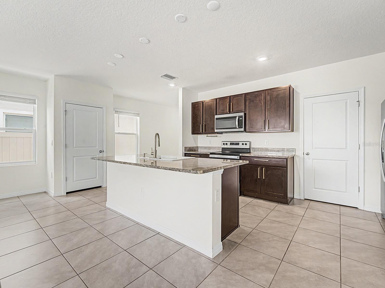 31448 PENNY SURF LOOP, WESLEY CHAPEL, FL, 33545