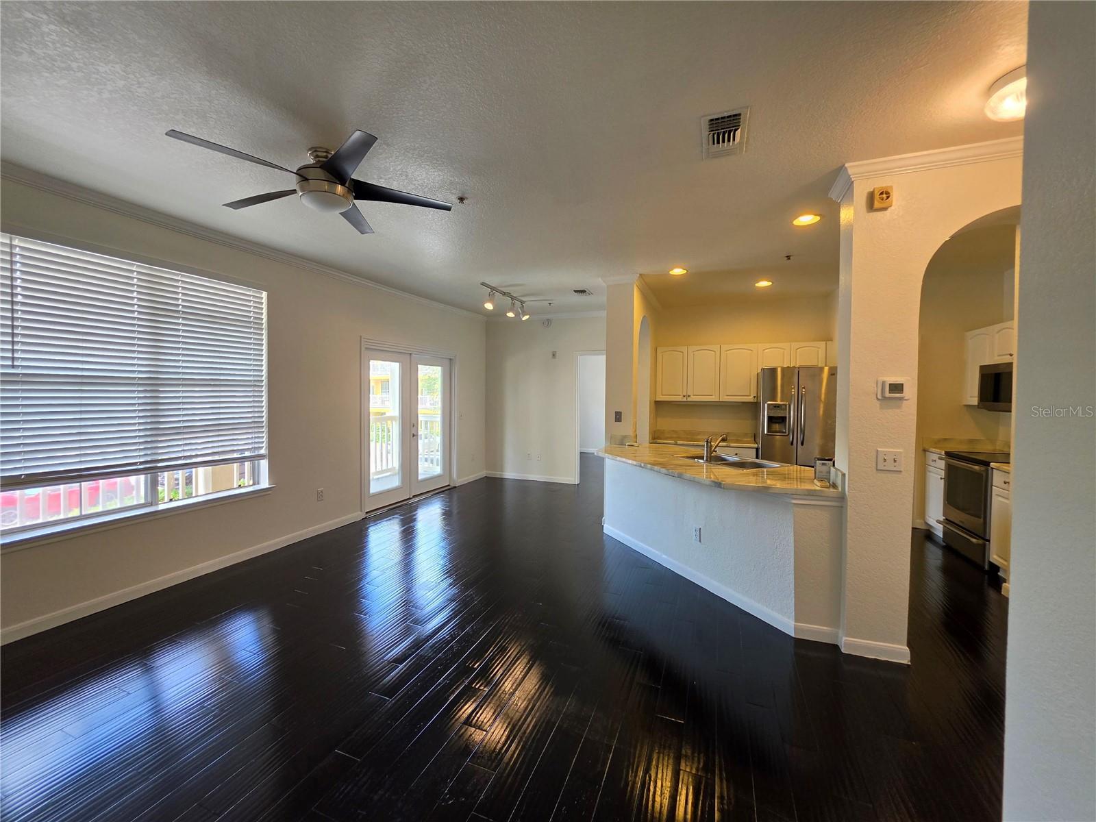 860 N ORANGE AVE #213, ORLANDO, FL, 32801