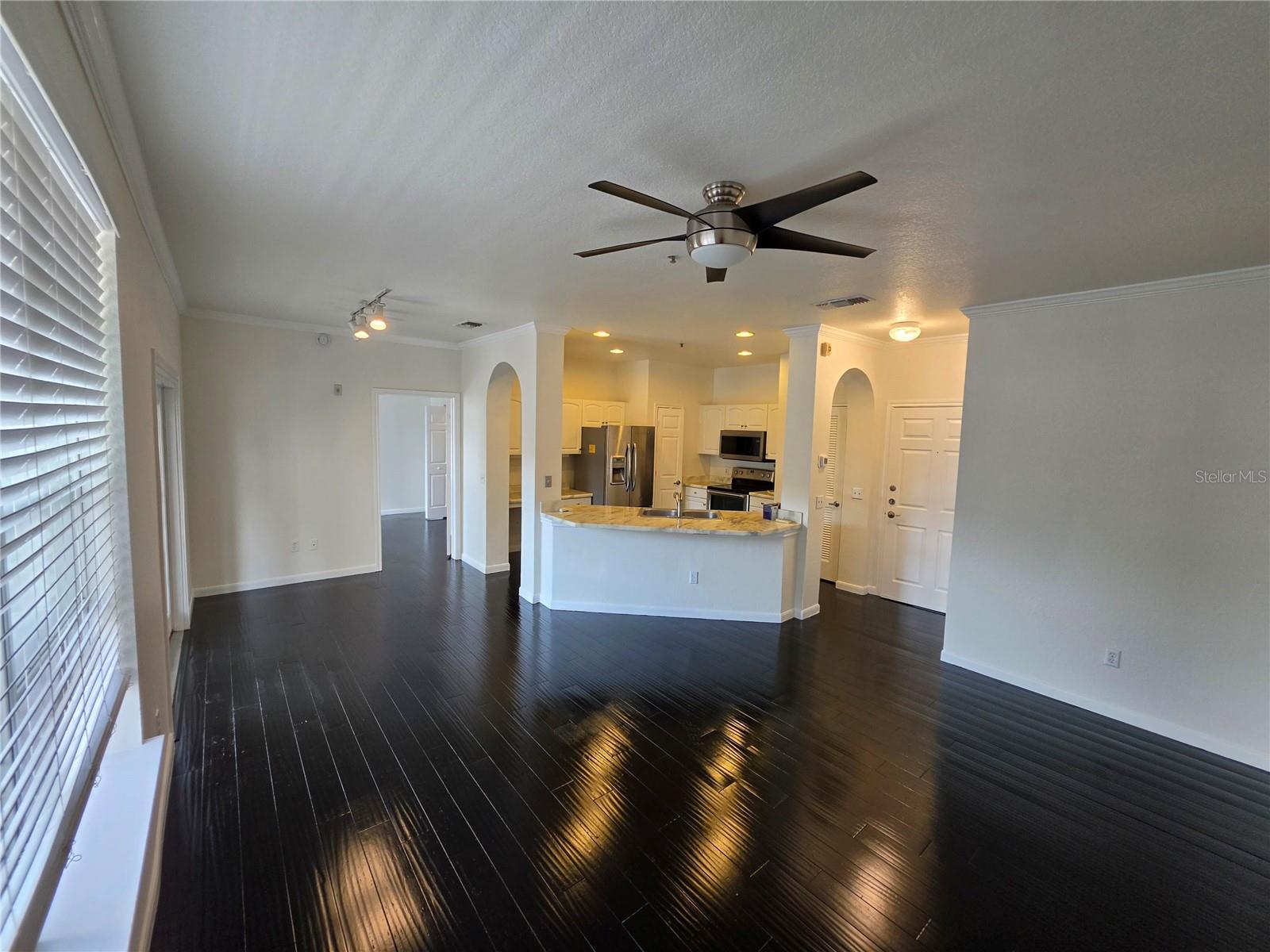 860 N ORANGE AVE #213, ORLANDO, FL, 32801