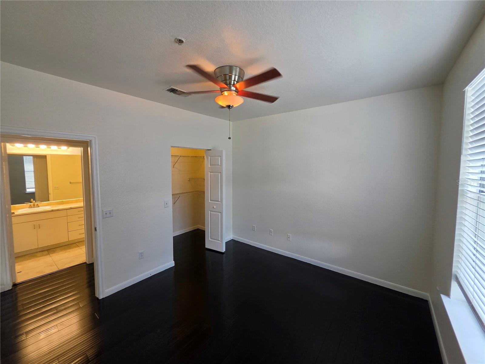 860 N ORANGE AVE #213, ORLANDO, FL, 32801