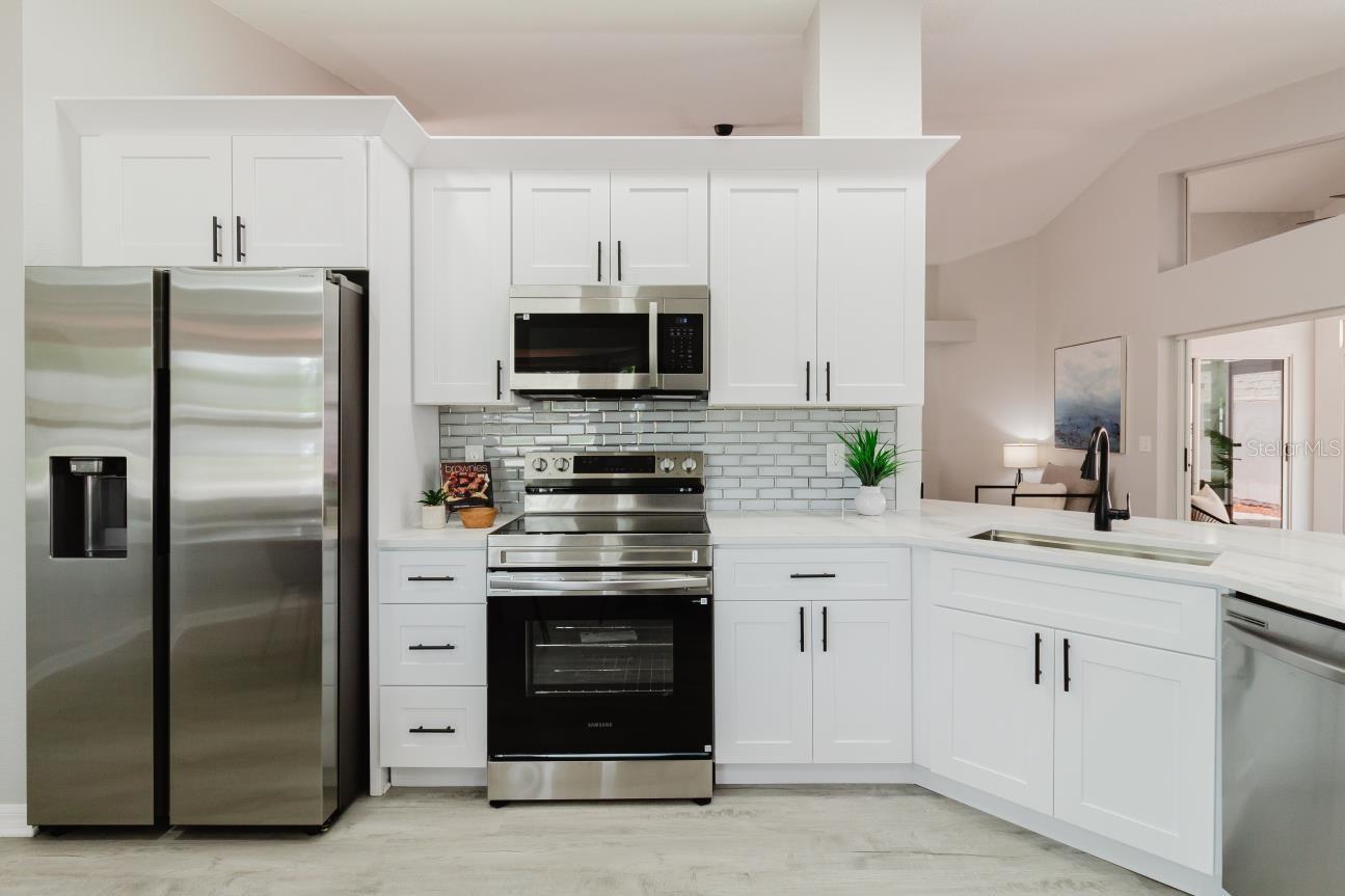 8949 106TH AVE N, SEMINOLE, FL, 33777