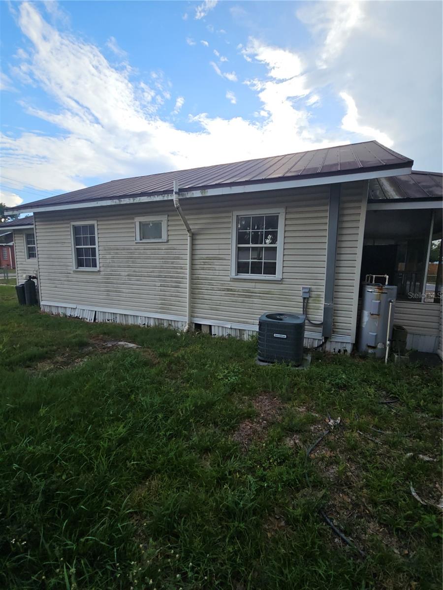 220 DIXIE HWY, AUBURNDALE, FL, 33823
