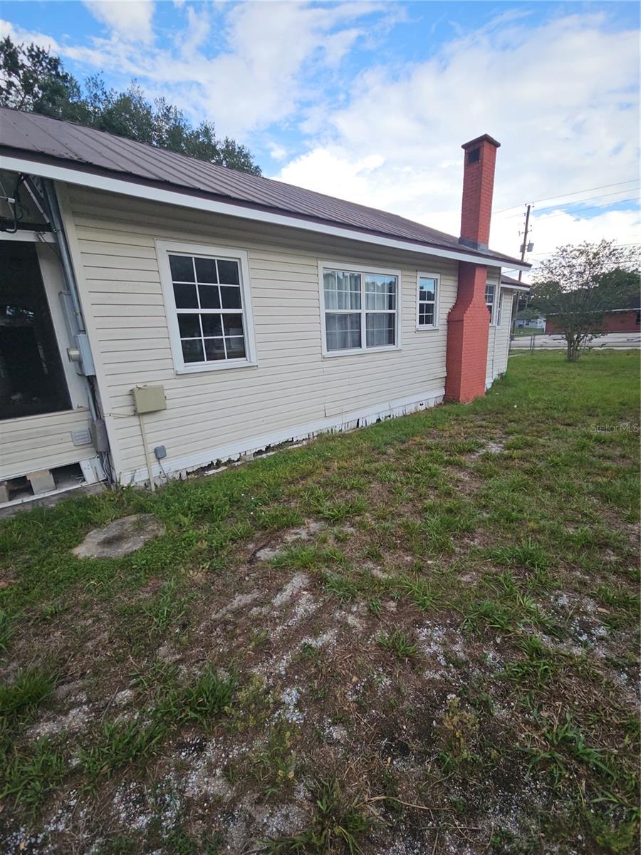 220 DIXIE HWY, AUBURNDALE, FL, 33823