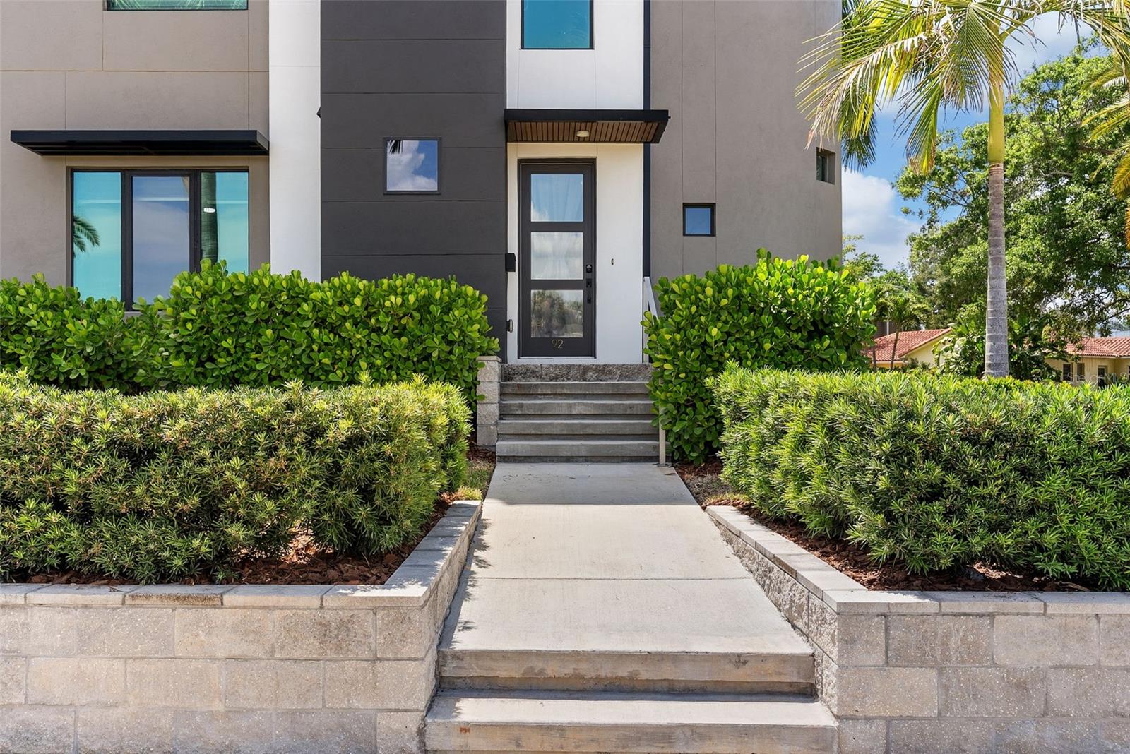 92 W DAVIS BLVD, TAMPA, FL, 33606