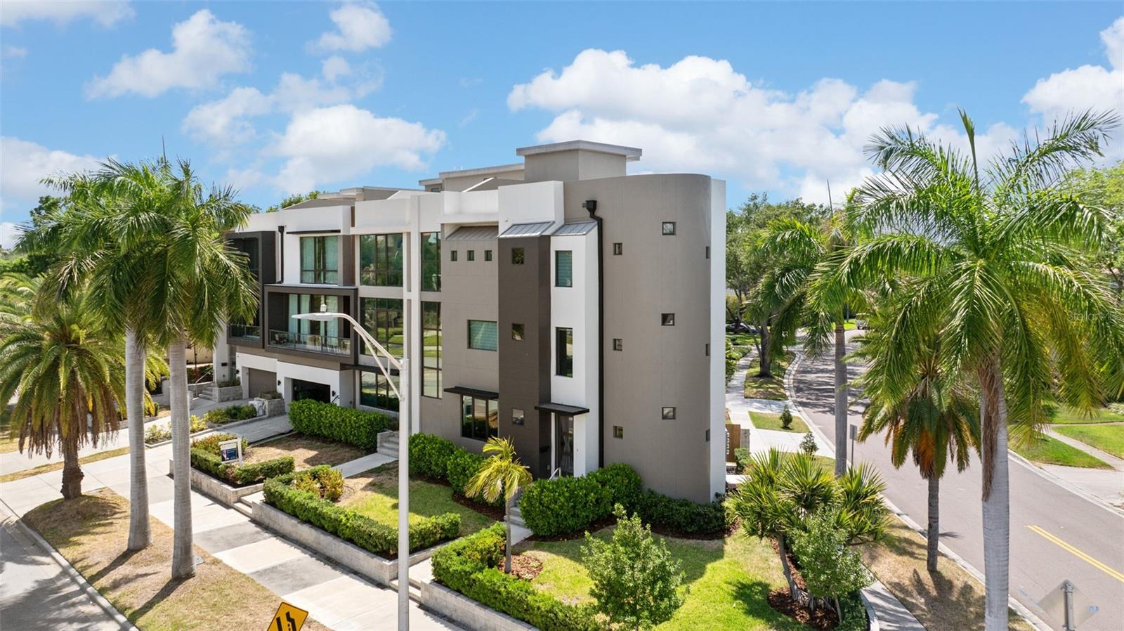 92 W DAVIS BLVD, TAMPA, FL, 33606