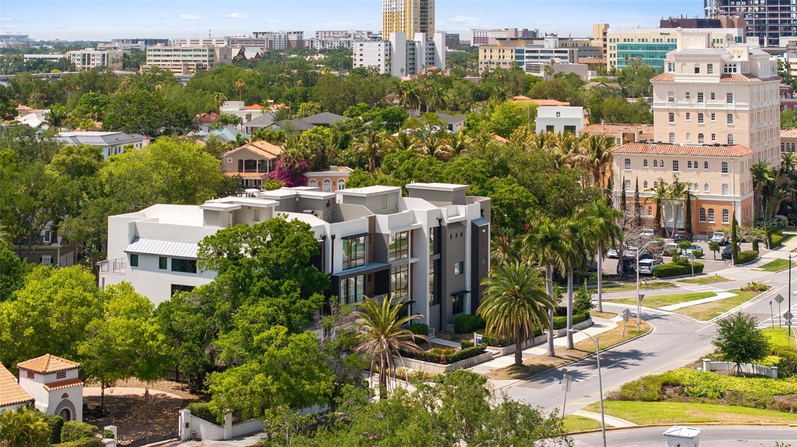 92 W DAVIS BLVD, TAMPA, FL, 33606