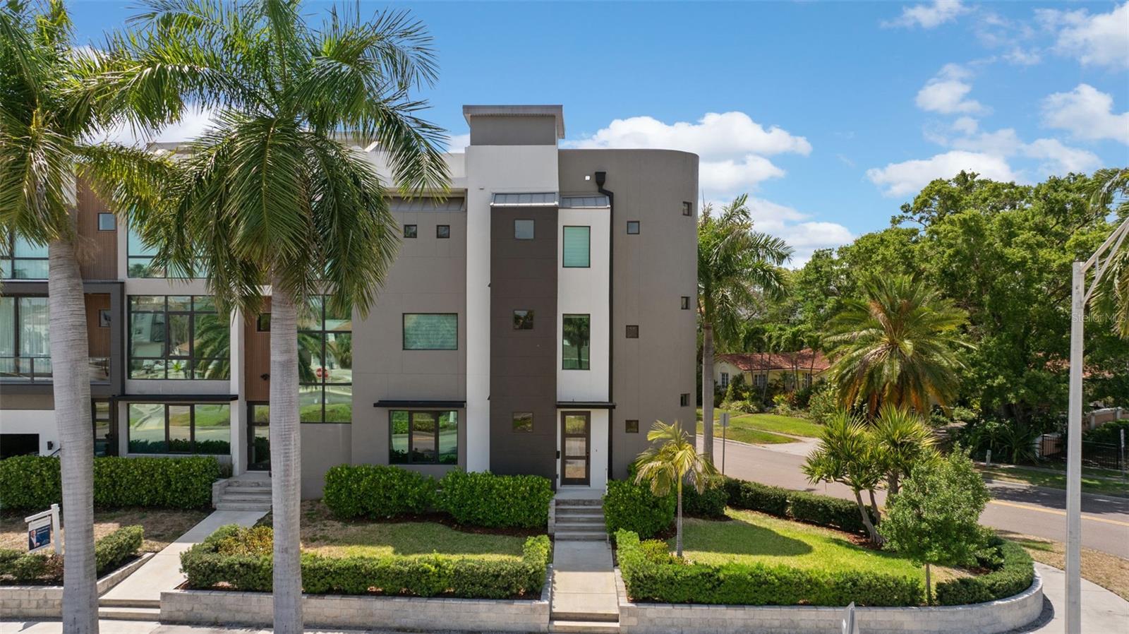 92 W DAVIS BLVD, TAMPA, FL, 33606