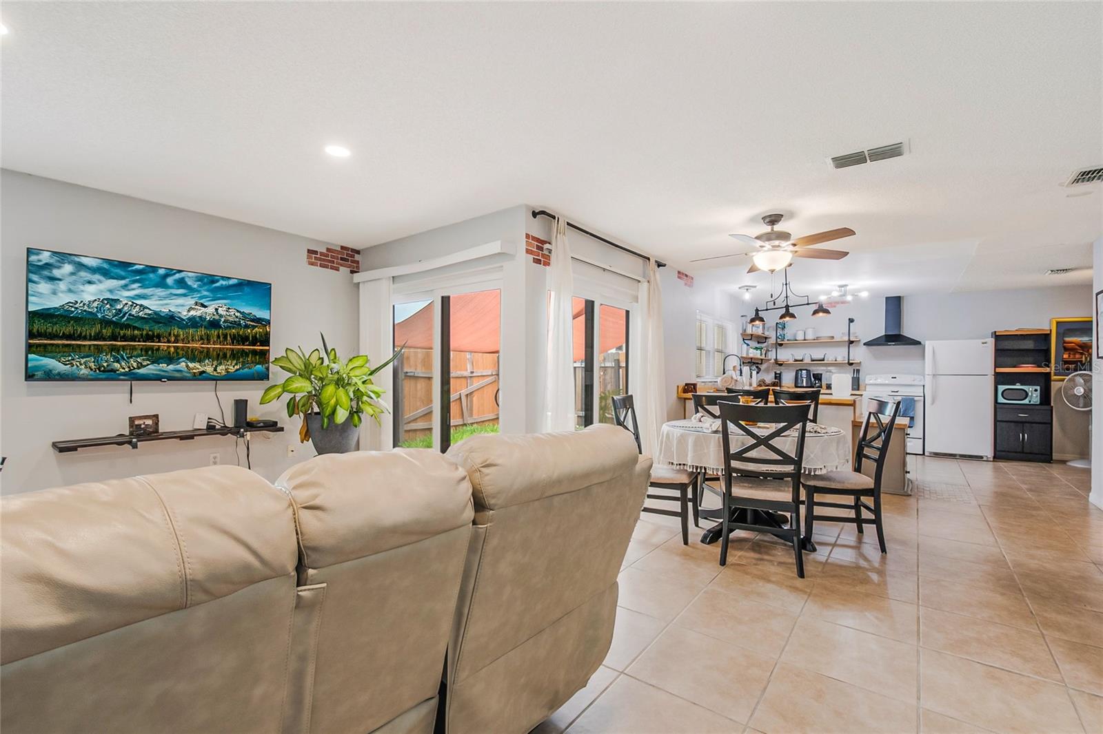 447 HUNTER CIR, KISSIMMEE, FL, 34758