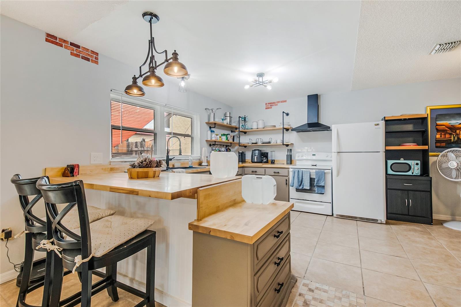447 HUNTER CIR, KISSIMMEE, FL, 34758