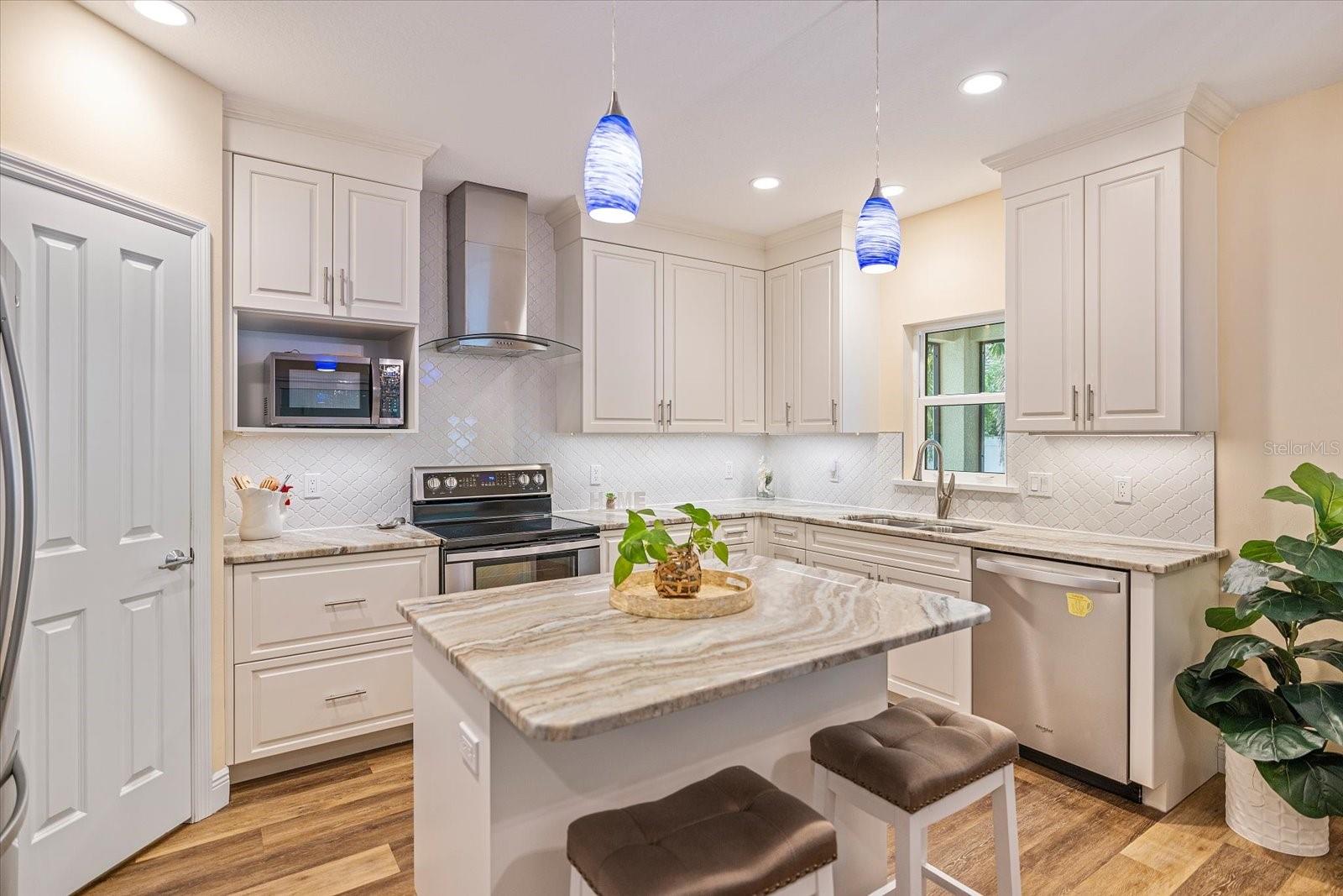 2339 DATURA ST, SARASOTA, FL, 34239