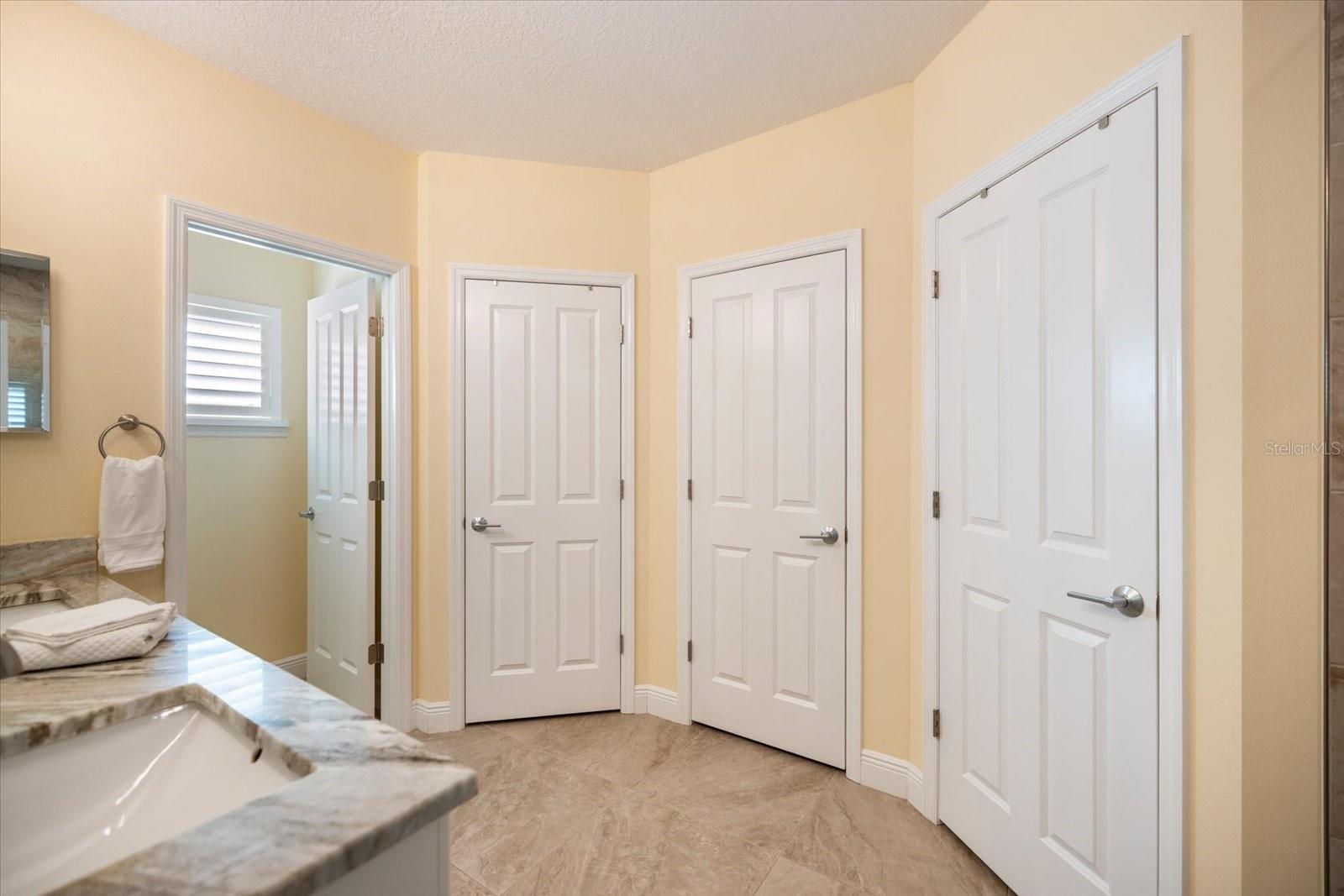 2339 DATURA ST, SARASOTA, FL, 34239