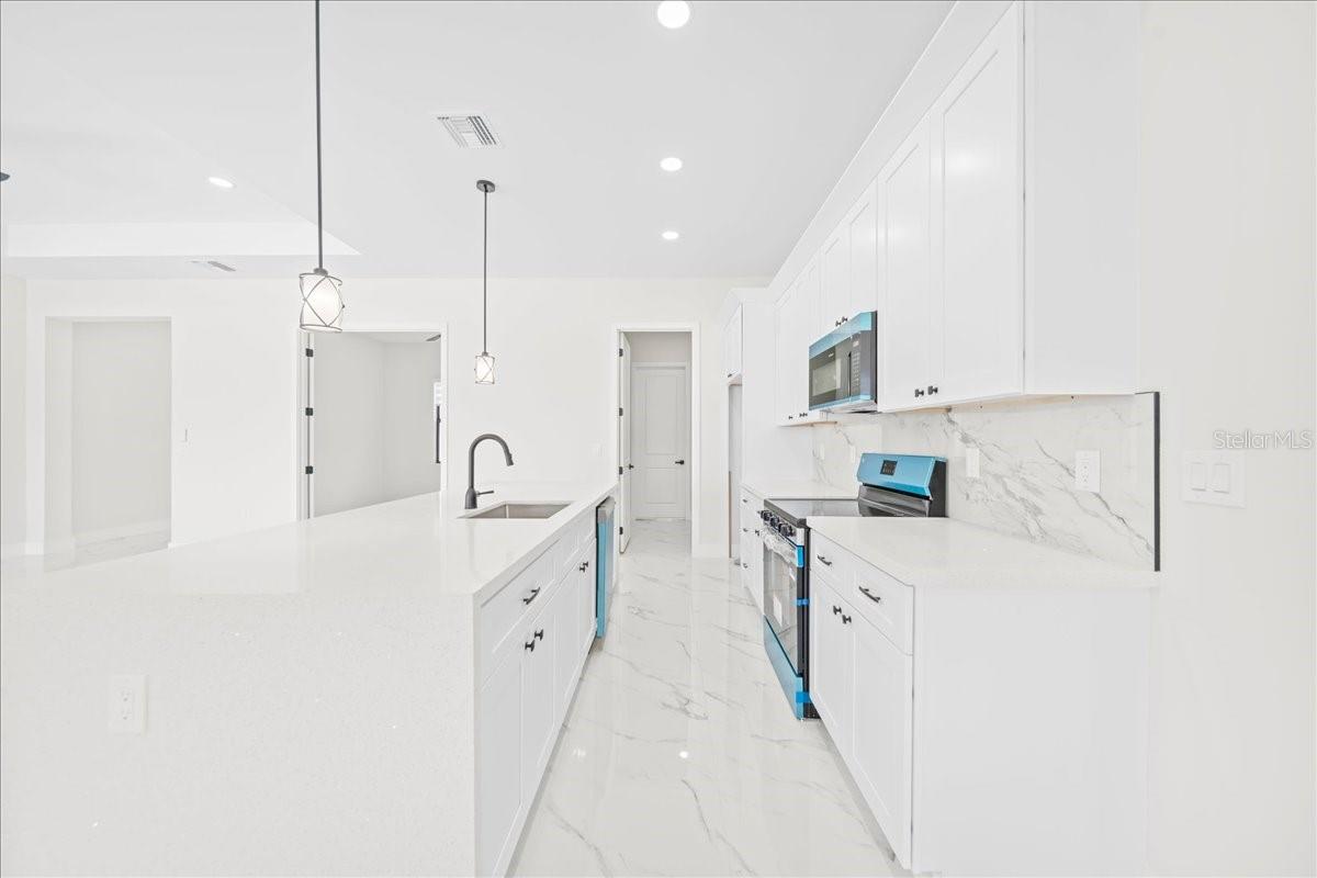1226 NE 5TH PL, CAPE CORAL, FL, 33909