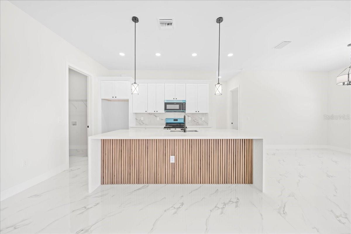 1226 NE 5TH PL, CAPE CORAL, FL, 33909