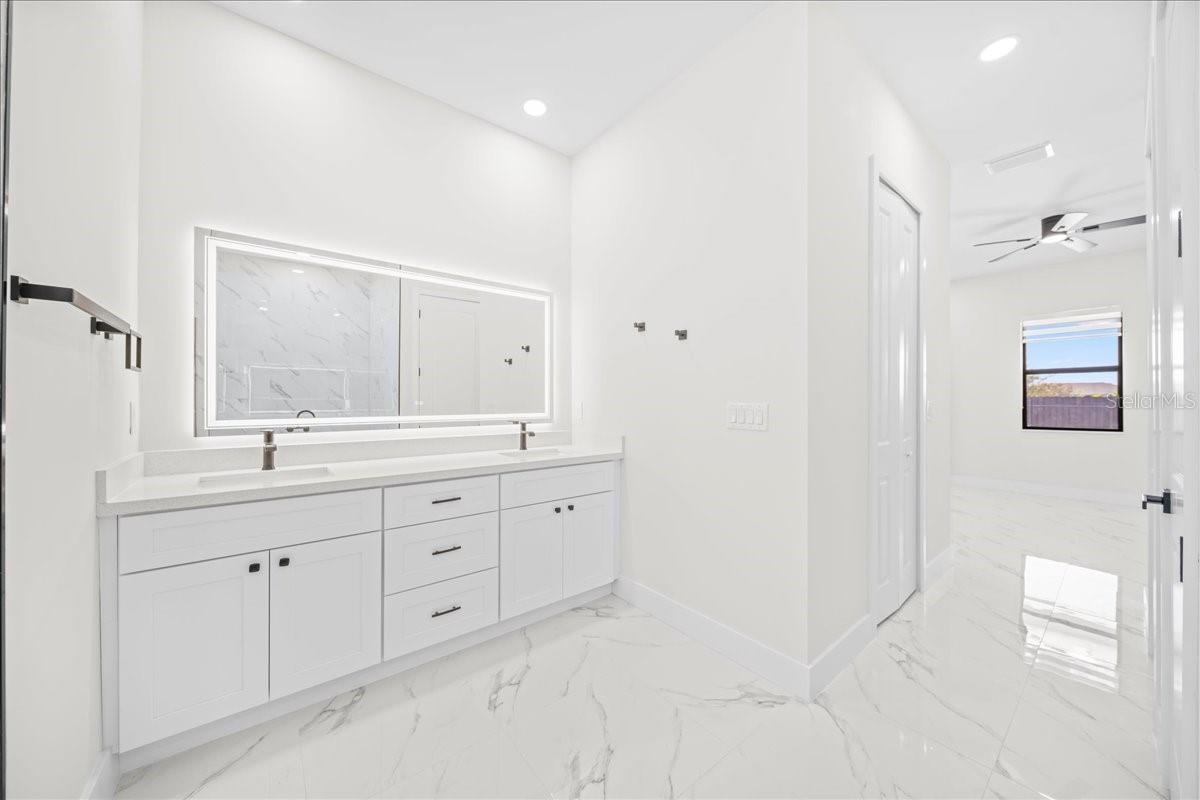 1226 NE 5TH PL, CAPE CORAL, FL, 33909