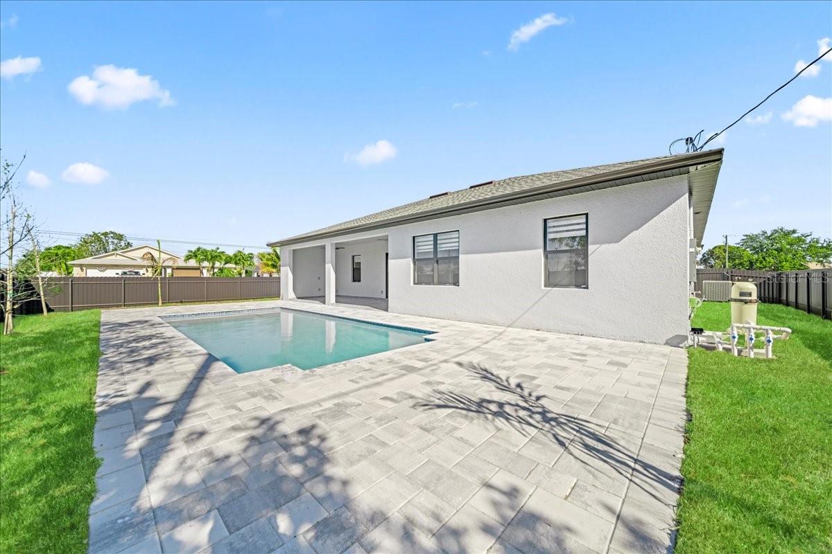1226 NE 5TH PL, CAPE CORAL, FL, 33909